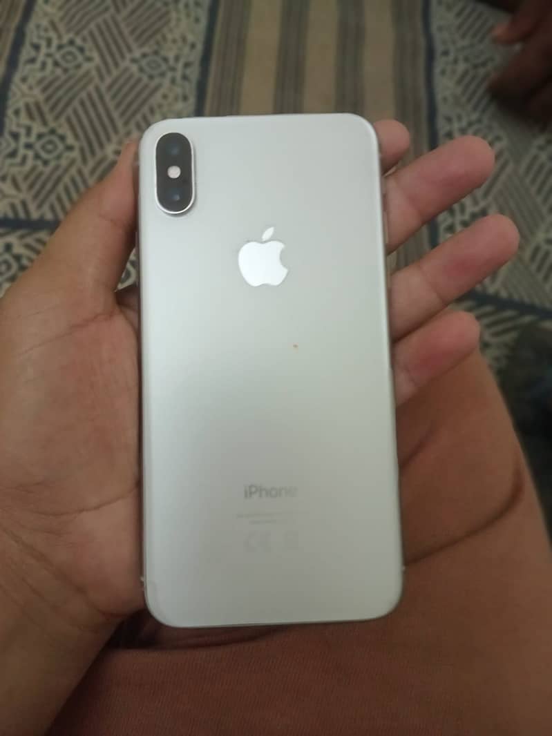 Apple iPhone X 4