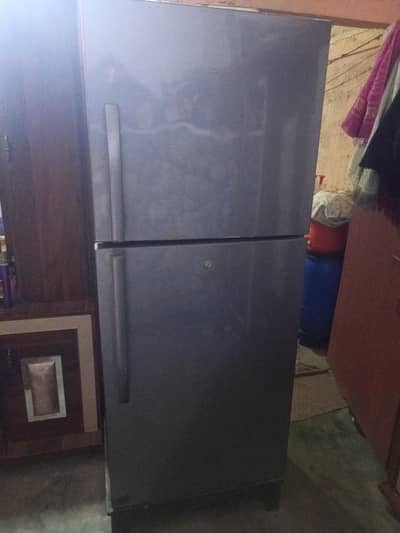 2 door large frigh  good condition