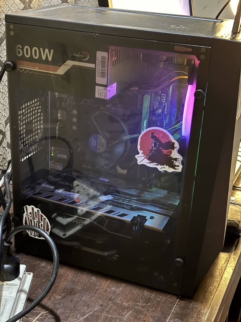 Gaming pc setup with borderless led 0