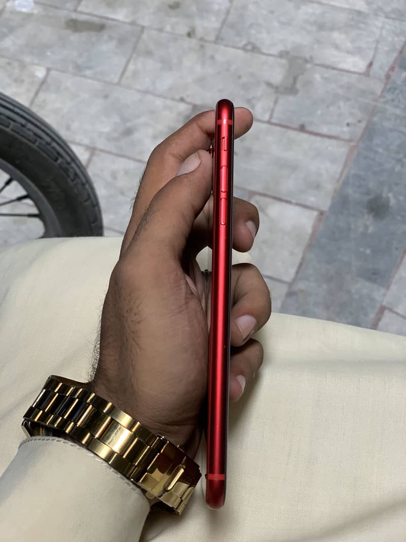 Apple iPhone 8 Plus 1