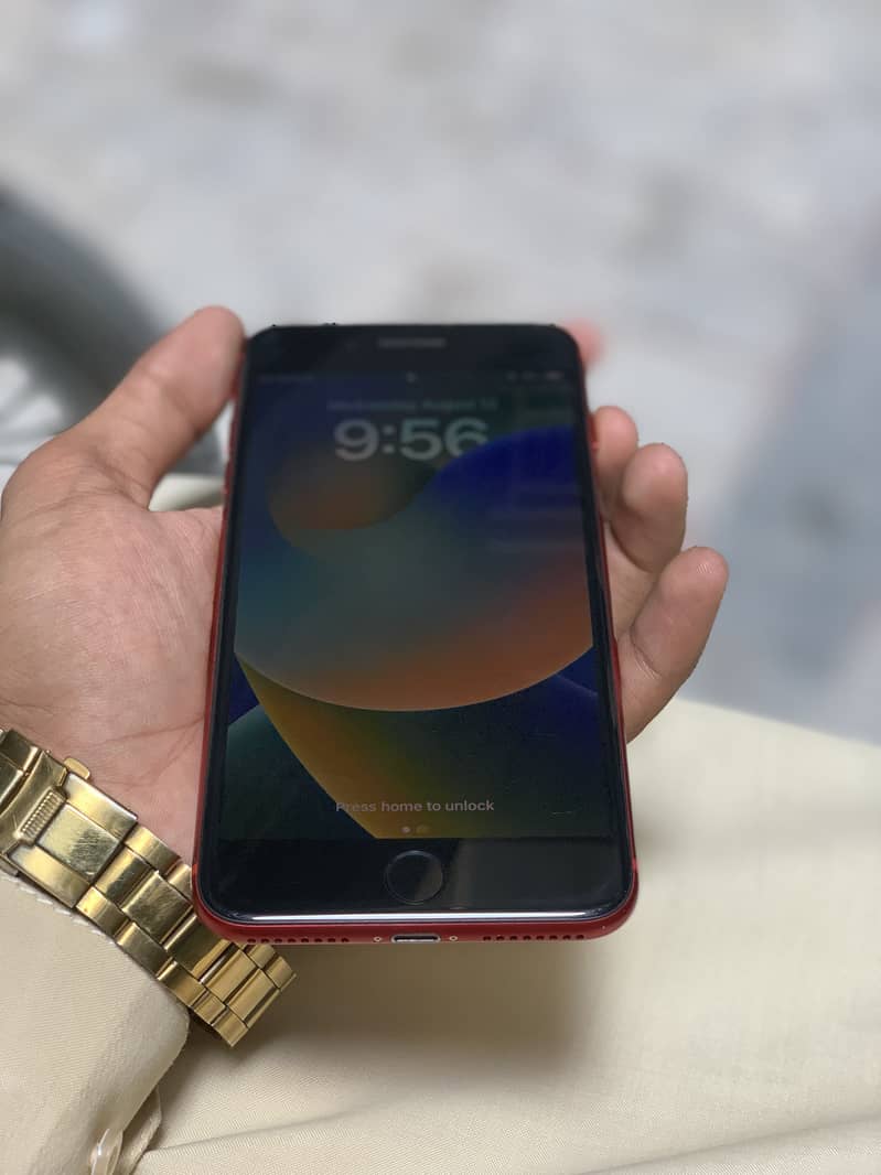 Apple iPhone 8 Plus 3