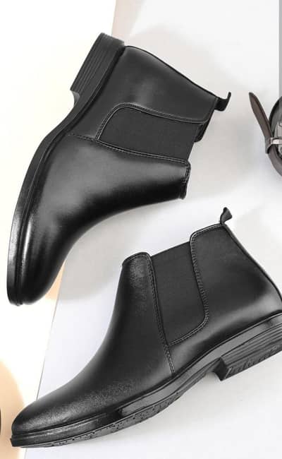 black leather Chelsea shoe