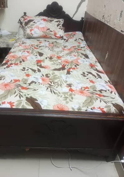 2 single bed without mattress