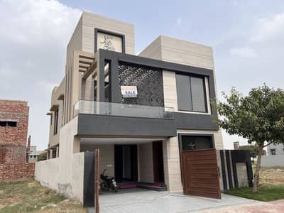 INVESTMENT PRICE 8 MARLA MAIN BOULEVARD + CORNER HOUSE 8 MARLA AVAILABLE FOR SALE IN BAHRIA ORCHARD
