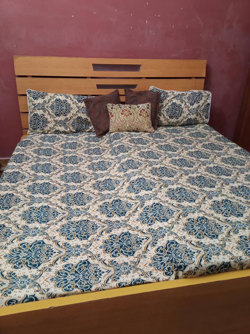 king size bed 1