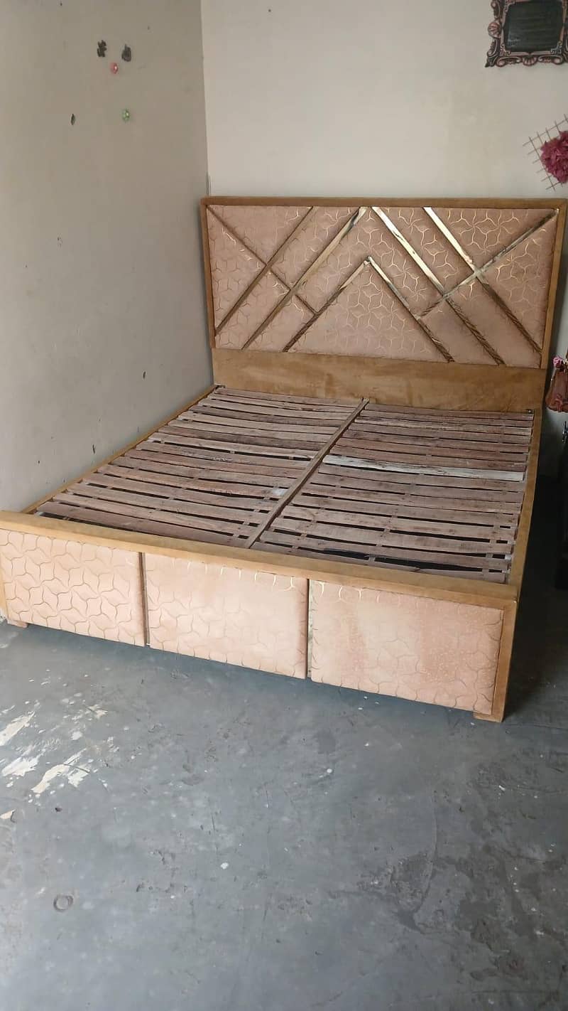 Bed and Singhar Table 1
