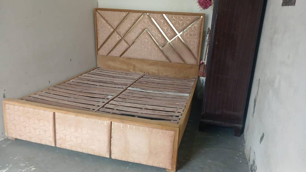 Bed and Singhar Table 3