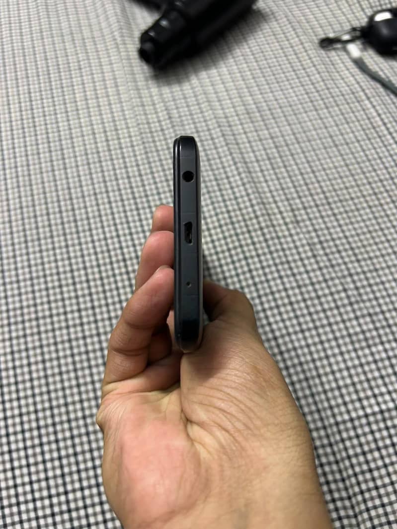 Redmi A2+ 4