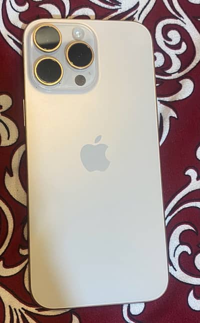 Apple iPhone 16 Pro Max