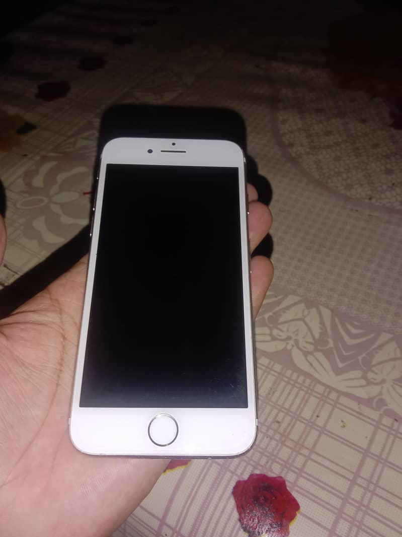 Apple iPhone 7 3