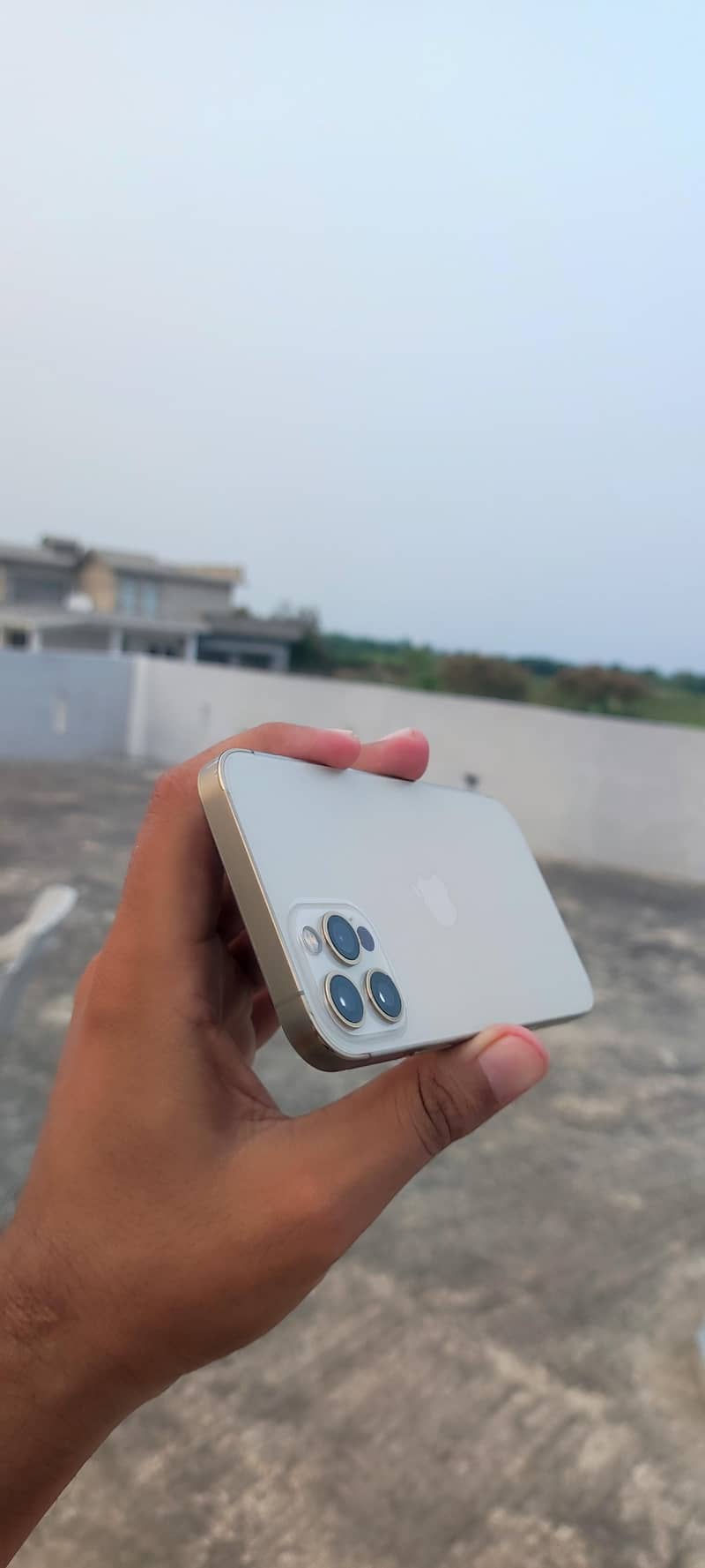 Apple iPhone 12 Pro 3
