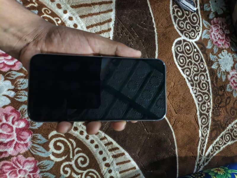iPhone 15 pro max 4