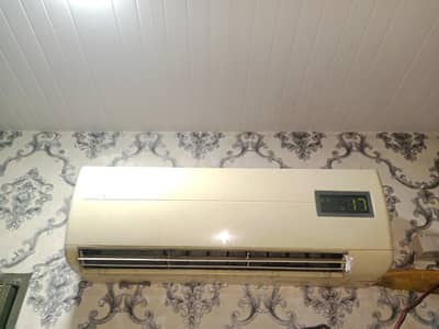Orient AC 1 ton AC 100% ok and in using Condition