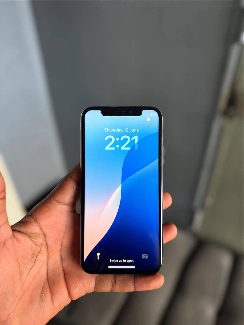Apple iPhone X 0