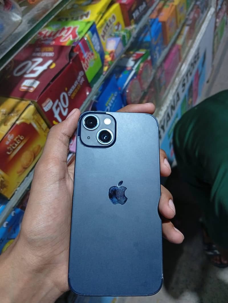 Apple iPhone 13 4