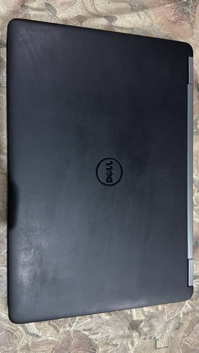 Dell Latitude E7270- Core i5 condition 10/10 with charger