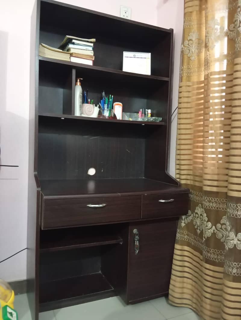 Study Table / Computer Table with Bookshelf – Excellent Condition 1