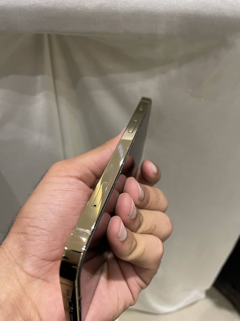 Apple iPhone 12 Pro 2