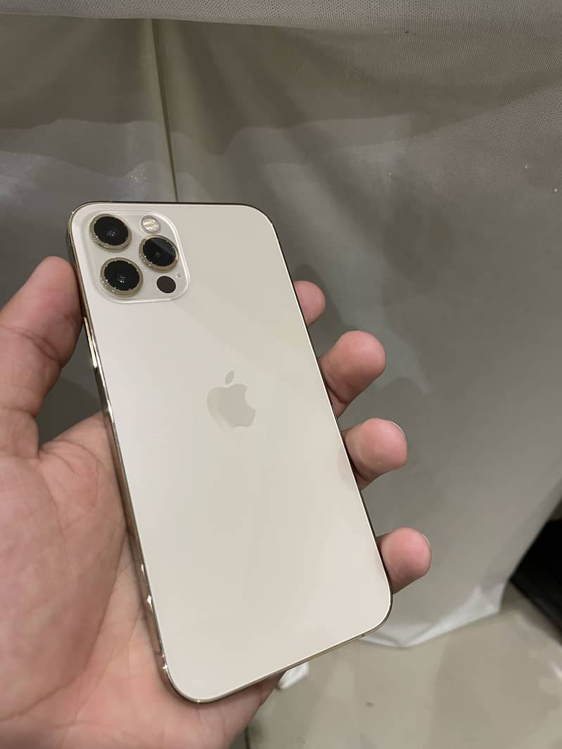 Apple iPhone 12 Pro 3
