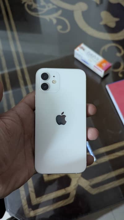 Apple iPhone 12