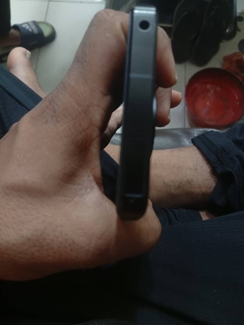 Sharp Aquos R7 5