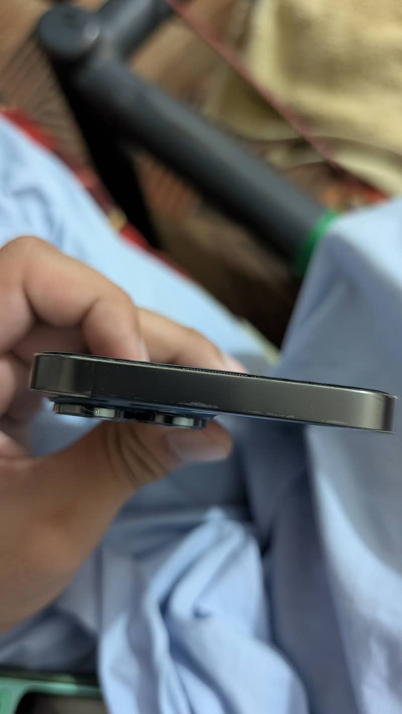 Apple iPhone 13 Pro Max 1