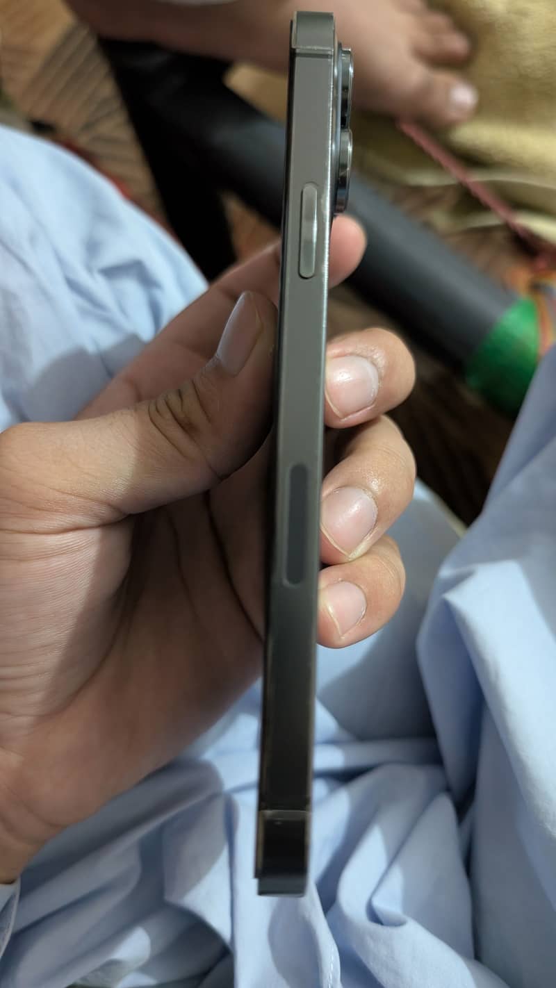 Apple iPhone 13 Pro Max 5