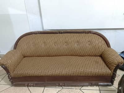 Classic Wooden Sofa Set 3+1+1 | Elegant Design | Excellent Condition