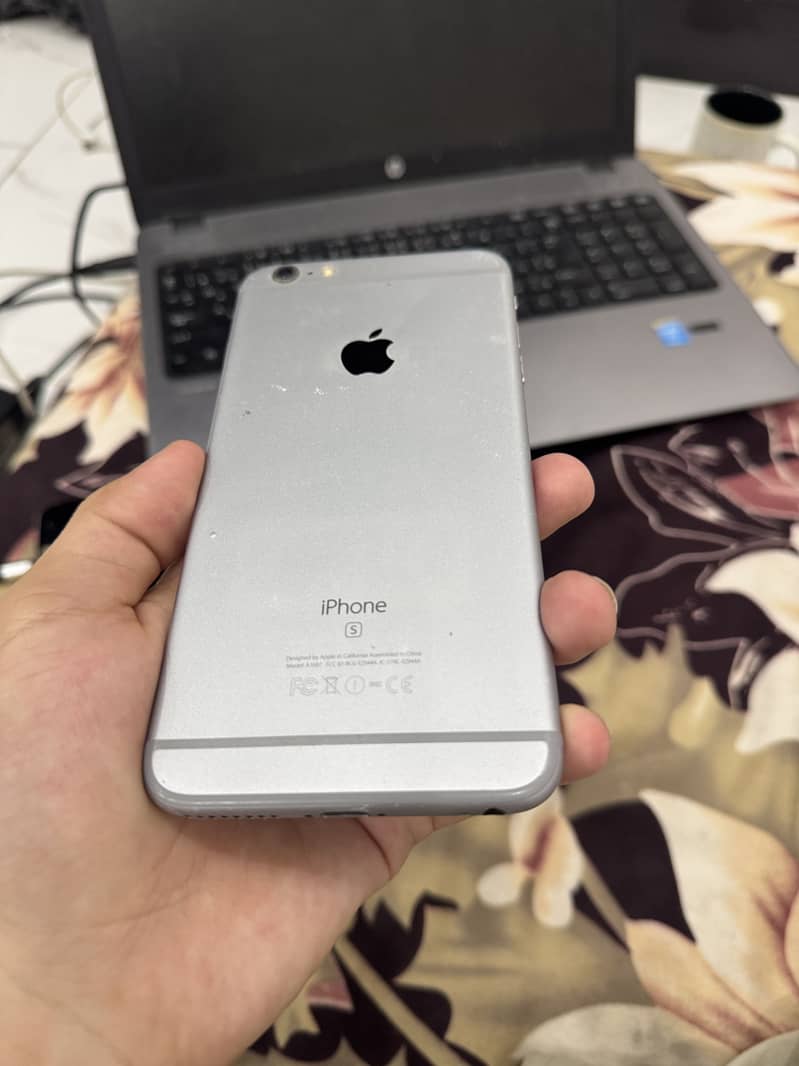 Apple iPhone 6S Plus 2