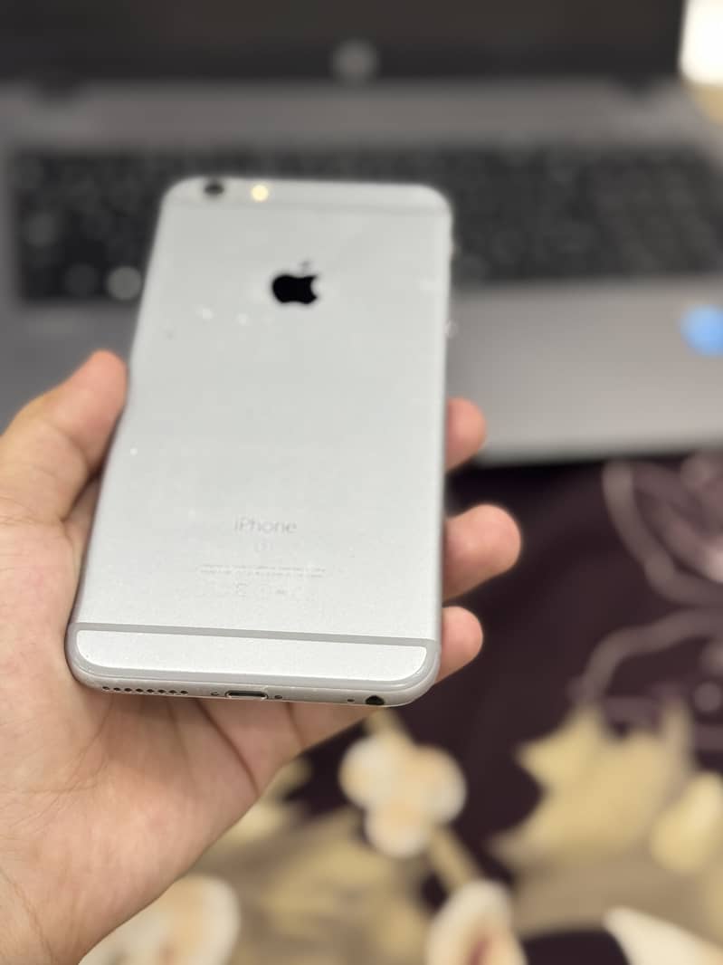 Apple iPhone 6S Plus 7