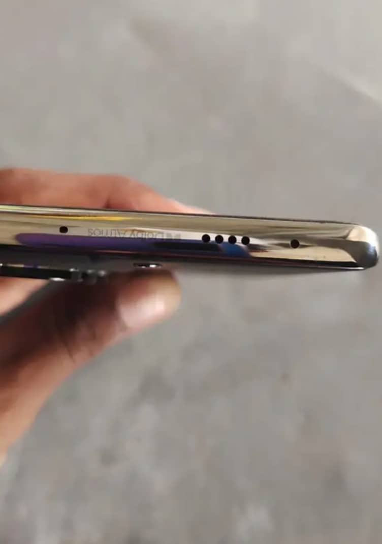 Tecno CAMON 40 Pro 1