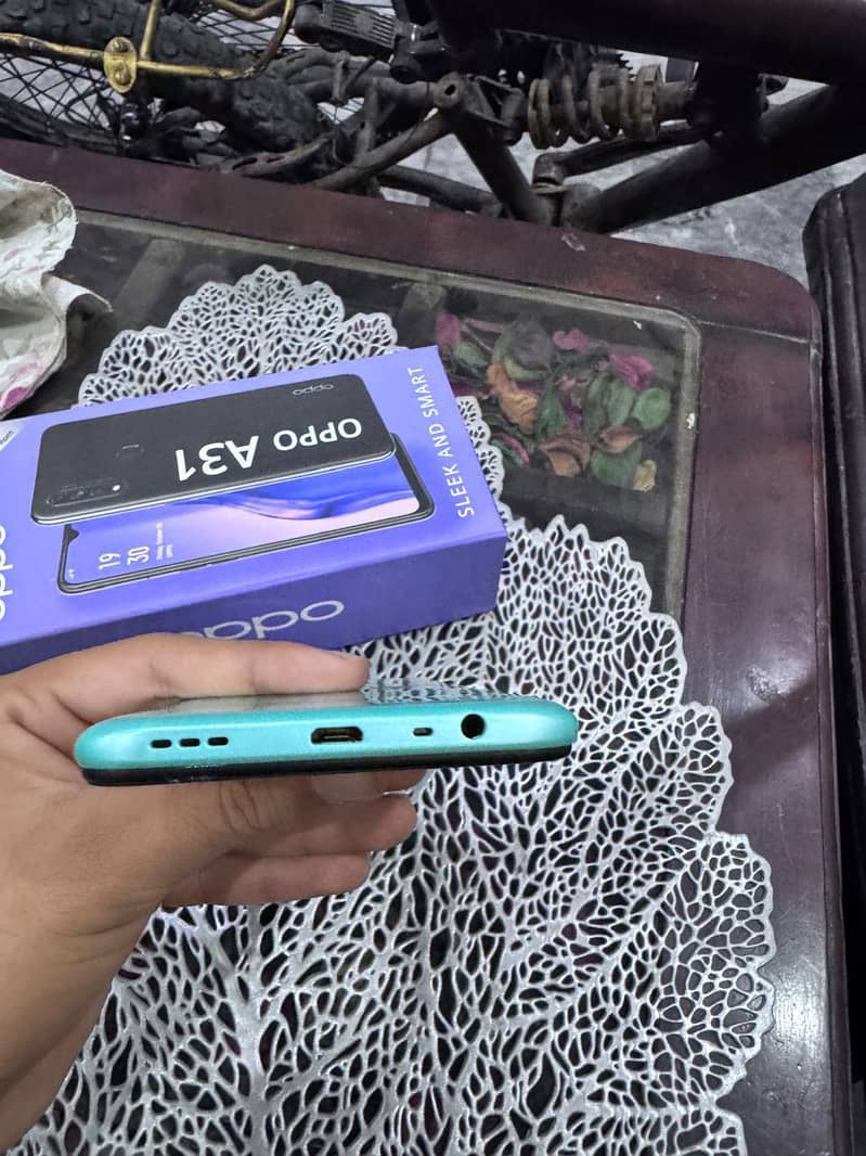 OPPO a31 1