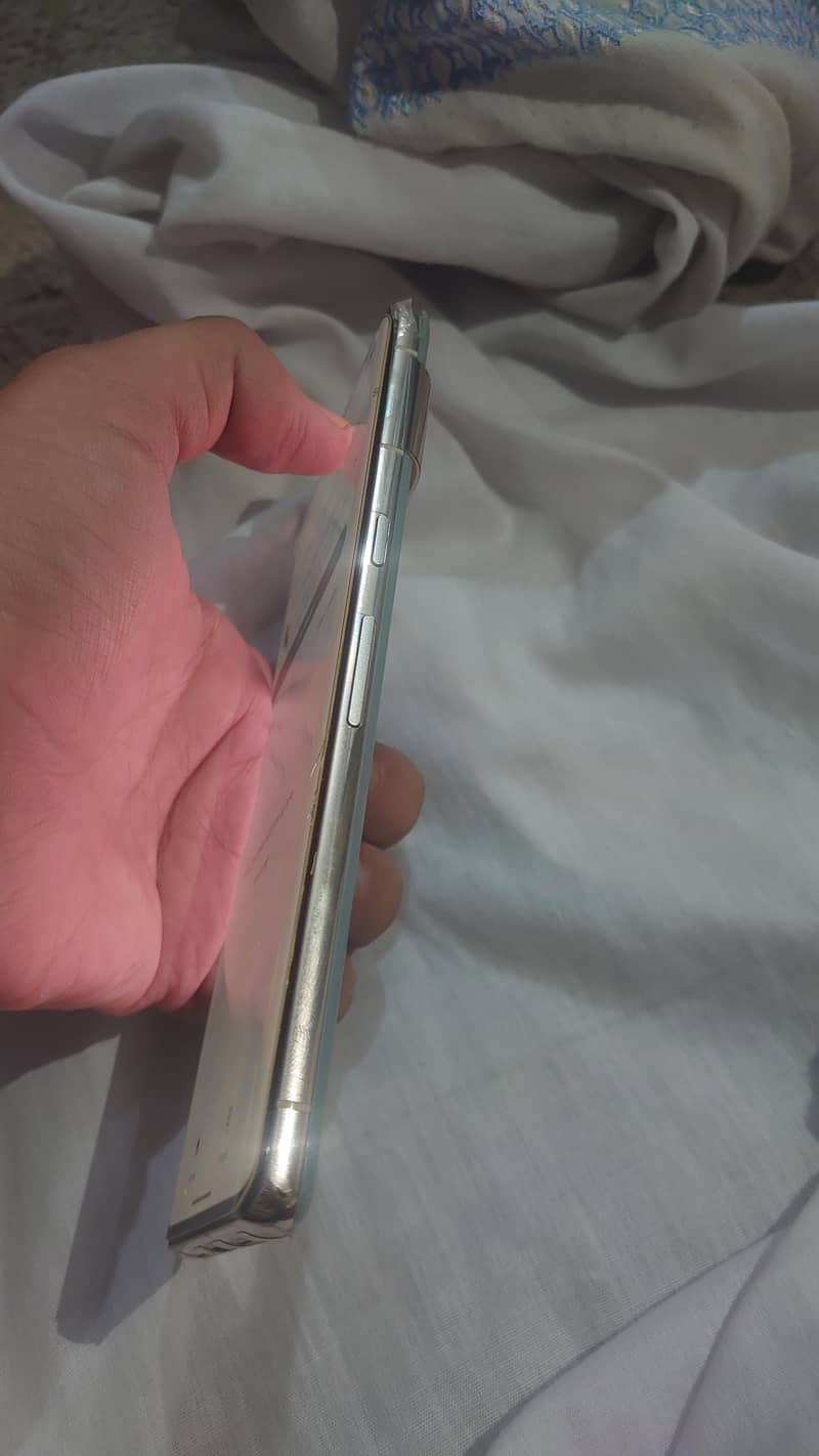Google Pixel 7 Pro 4