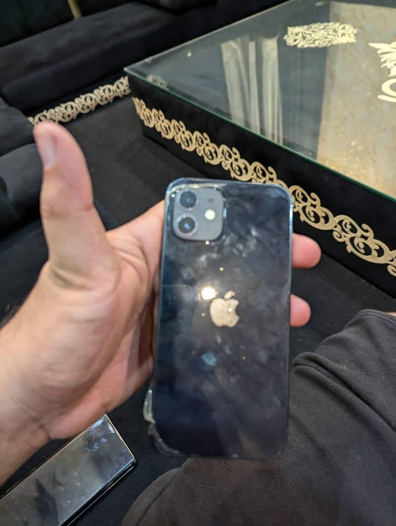 Apple iPhone 12 2