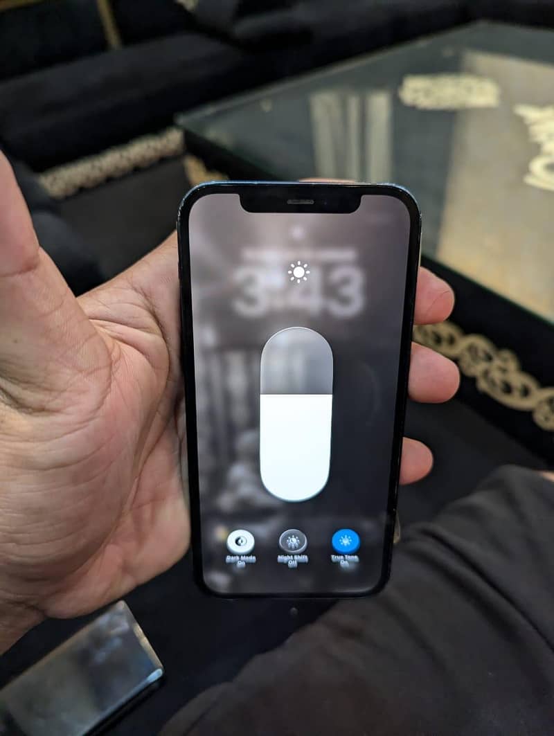 Apple iPhone 12 3