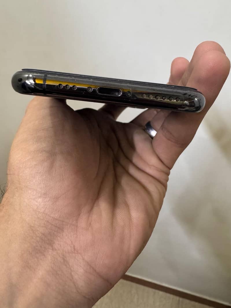 iphone 11 pro 6