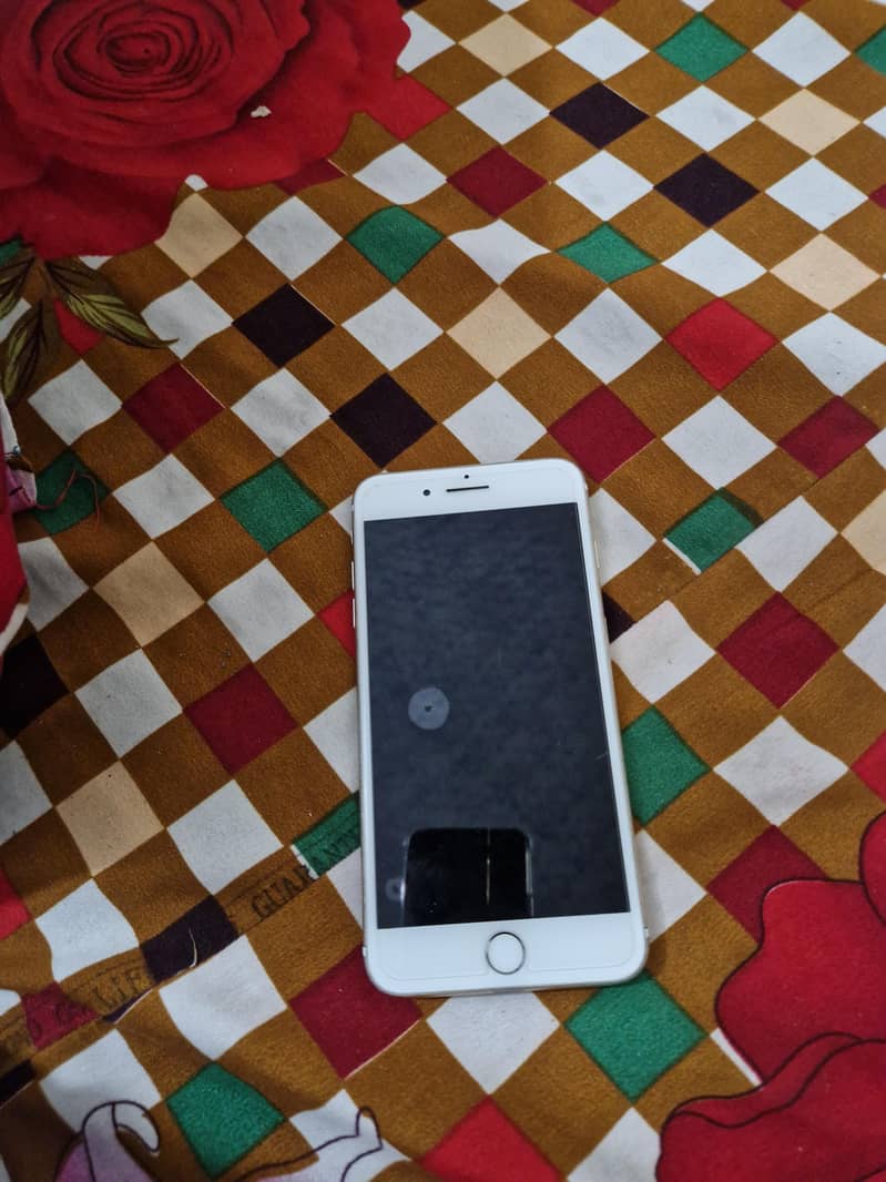 Apple iPhone 7 Plus 0