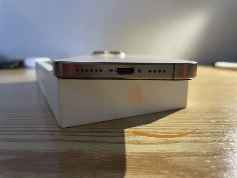 Apple iPhone 16 Pro Max 5