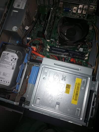PC for sell good condition GTA 5 download hai  nowal game b chal jati