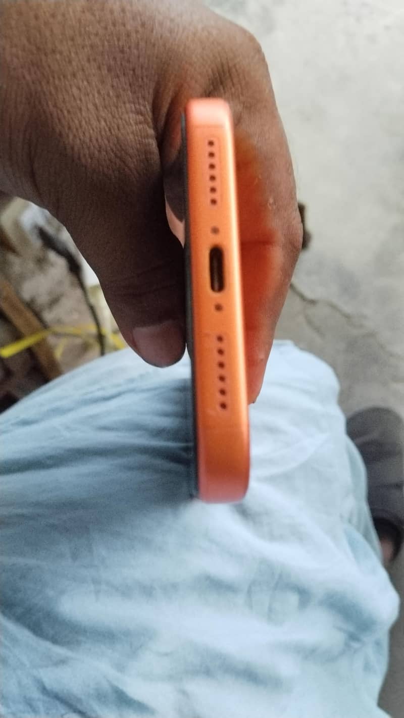Apple iPhone 17 Pro Max 0