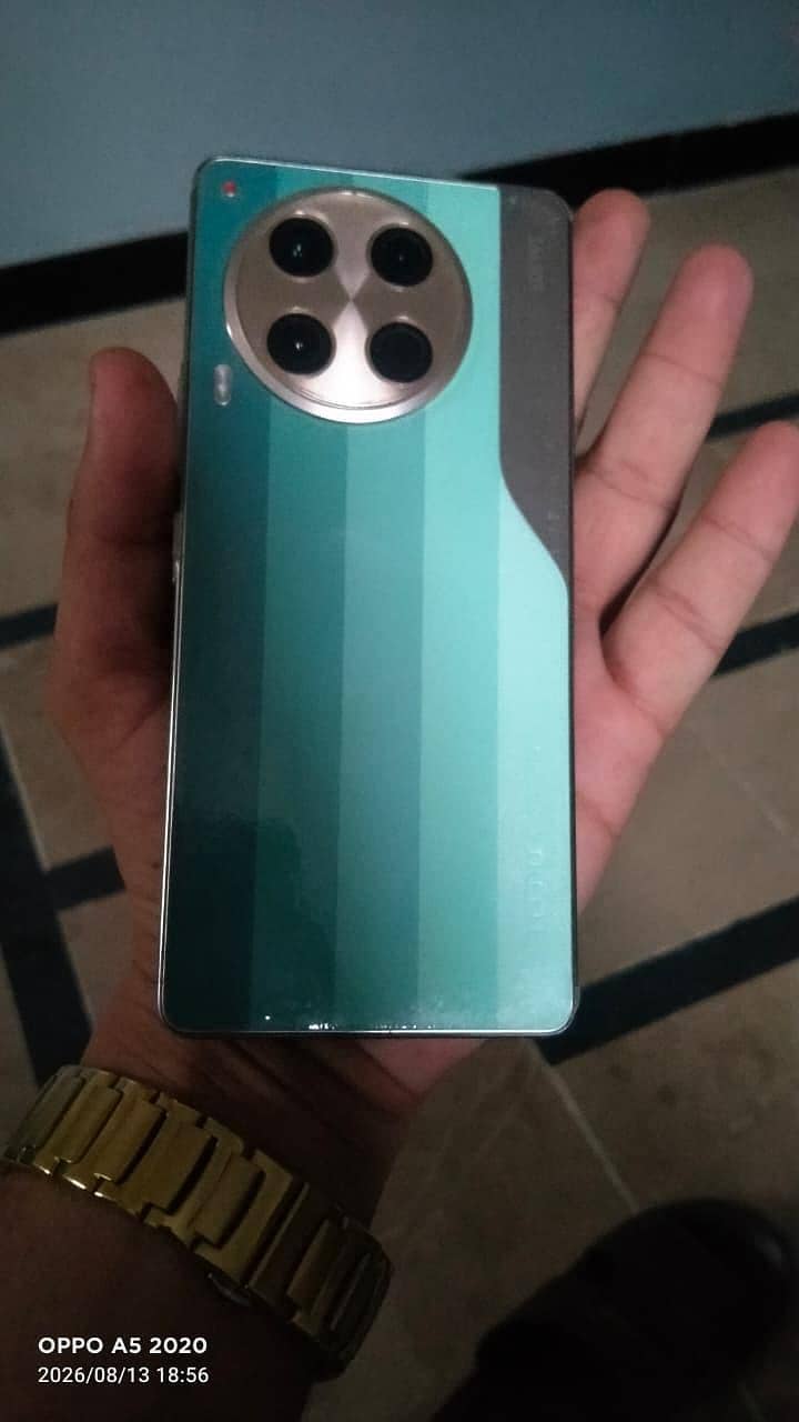 Tecno CAMON 30 0