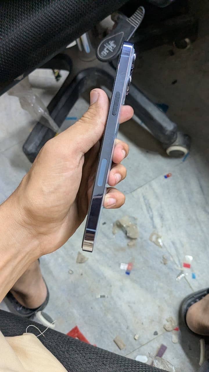 Apple iPhone 13 Pro Max 3