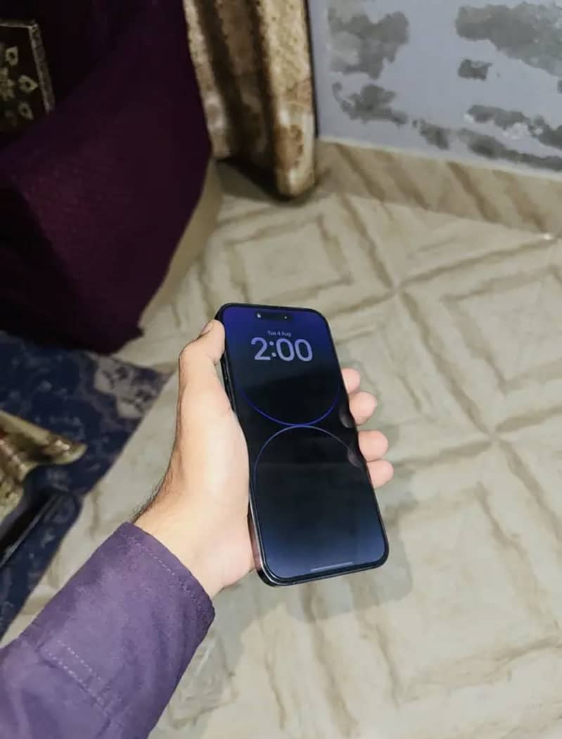 Apple iPhone 14 Pro Max 9