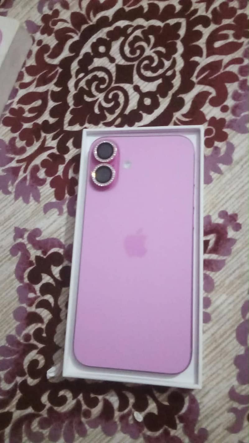 Apple iPhone 16 Plus 1