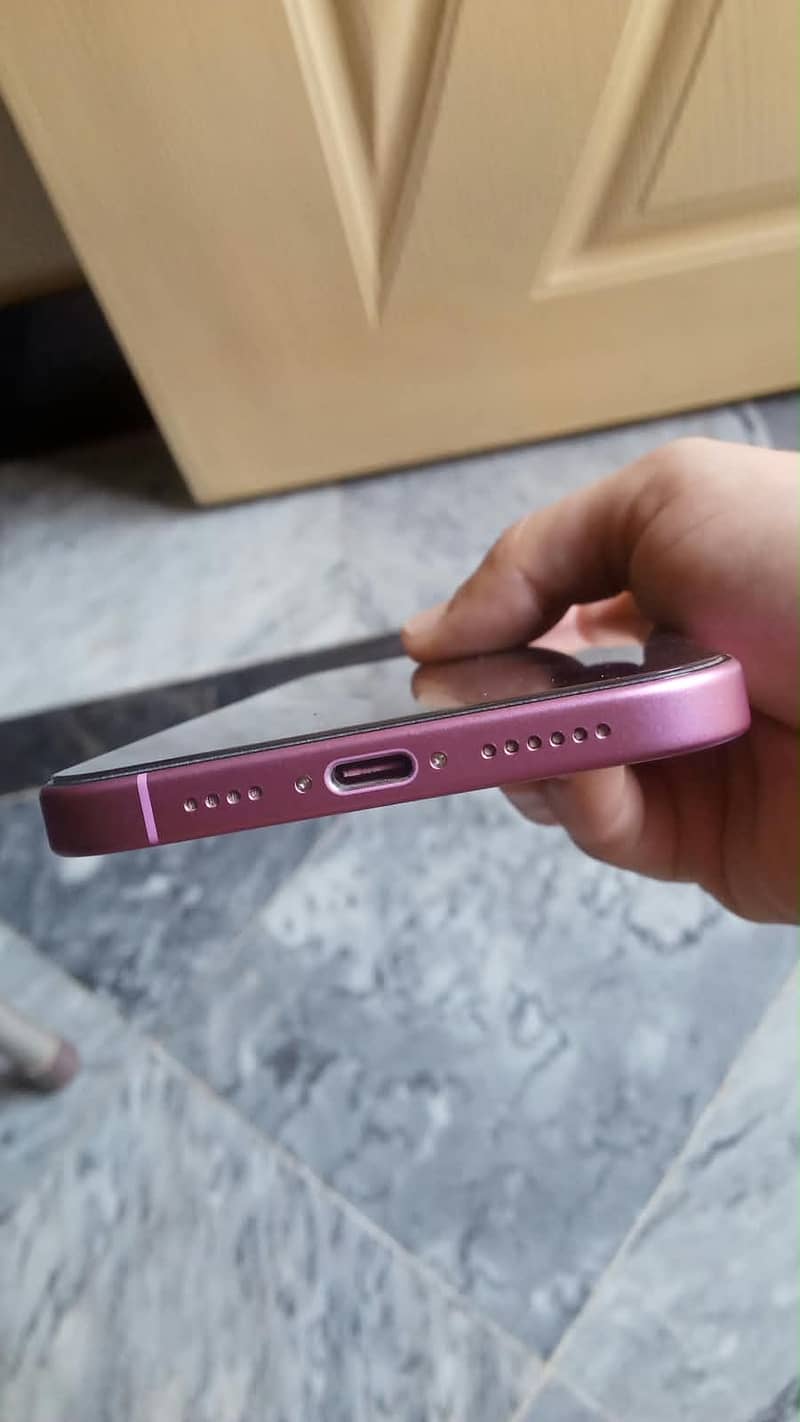 Apple iPhone 16 Plus 3