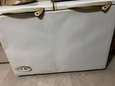 Deep freezer