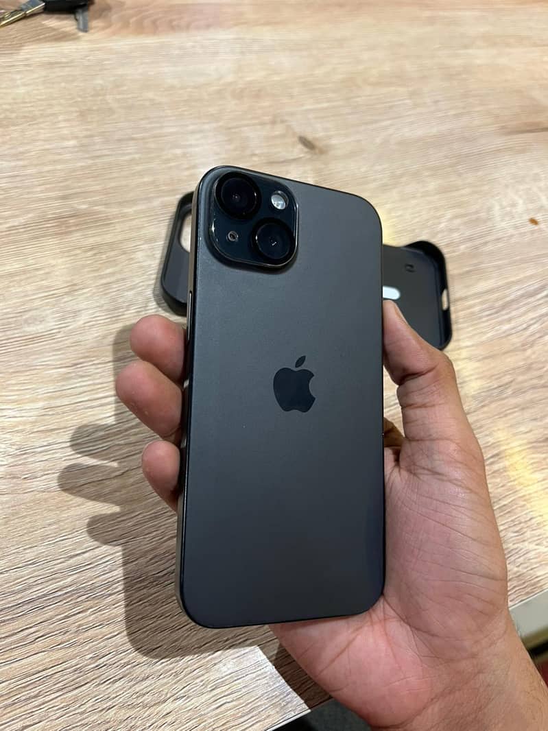 Apple iPhone 15 2