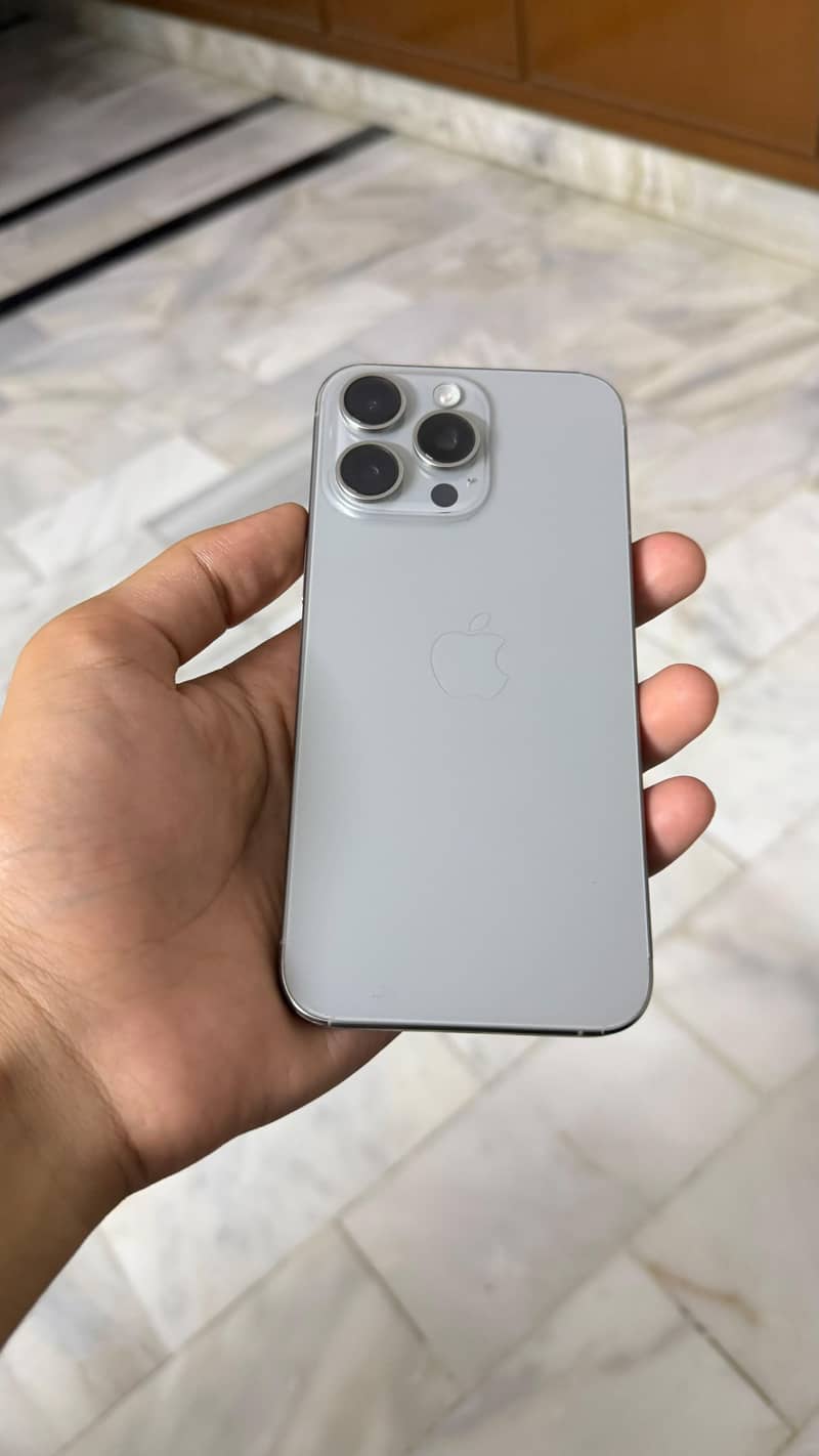 IPhone 15 Pro Max 5