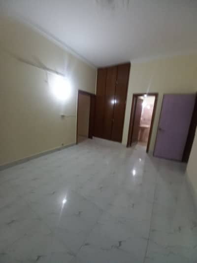 Iqbal Town 3 Bed Tile Uper 1st Flor At Raza Block Near Wahdat Road