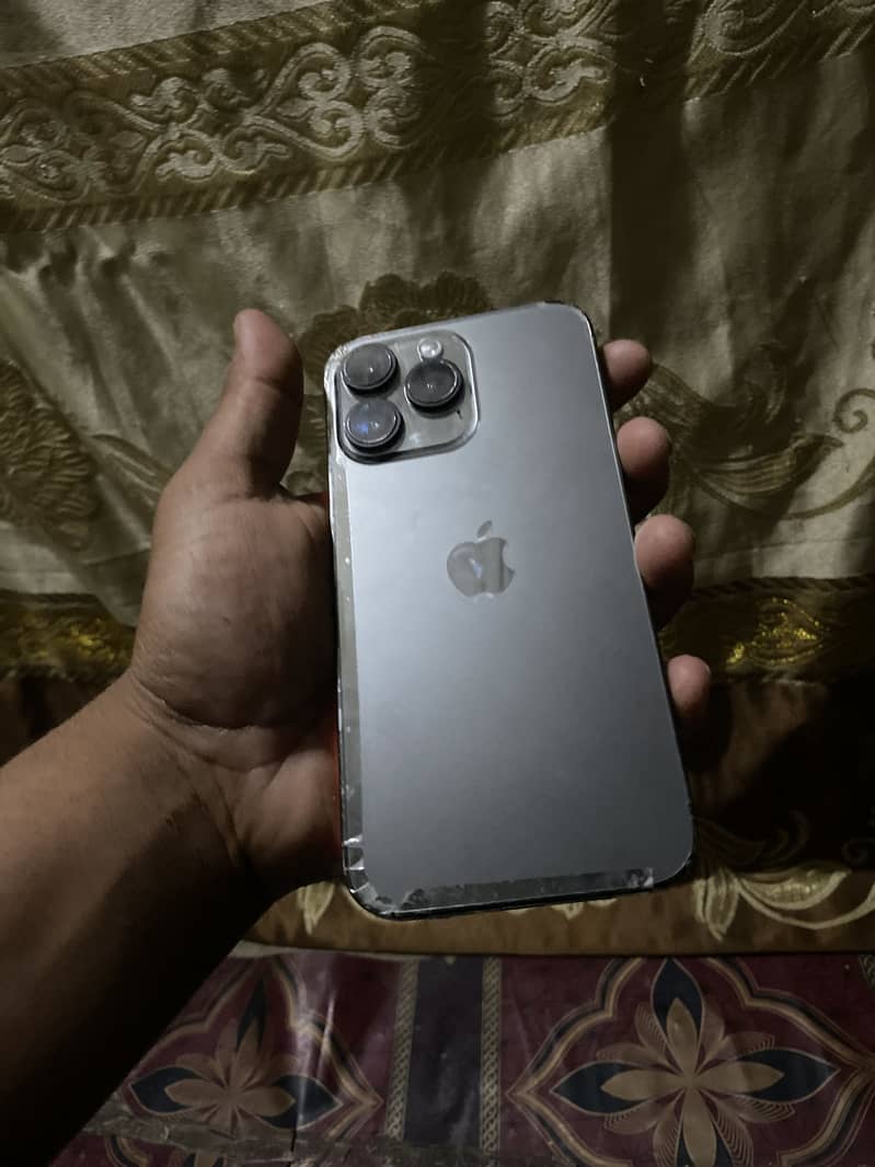 Apple iPhone 14 Pro Max 1